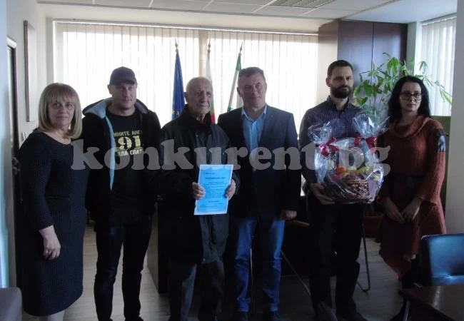 Димитър Васков-Пиката навърши 90 г. СНИМКИ