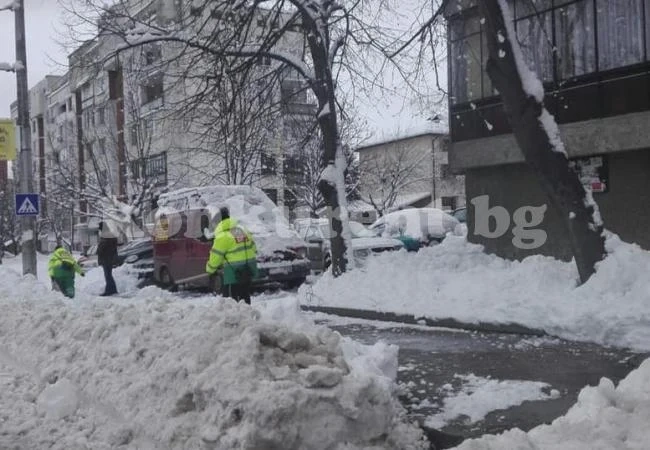 Нормализира се обстановката във Враца, пътищата са проходими