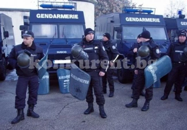 Търнак посиня от полиция, проверяват наред