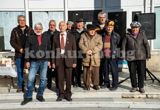 Пчелари се събраха в Мездра за 16-а година СНИМКИ
