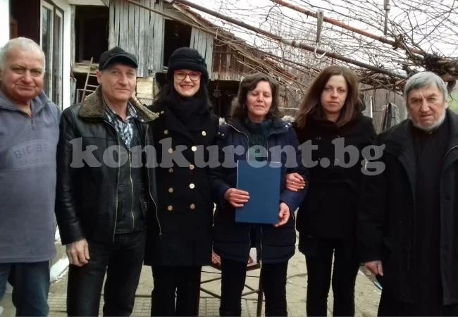 Заместник-кмет заряза лозите в Дружба СНИМКИ