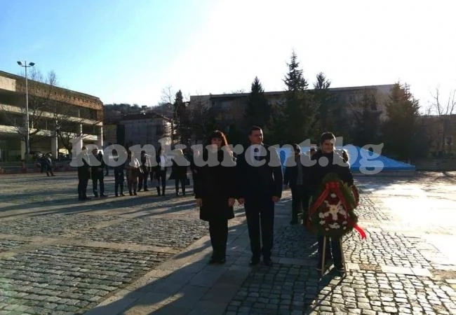 Оряхово се поклони пред Андрей Чапразов СНИМКИ