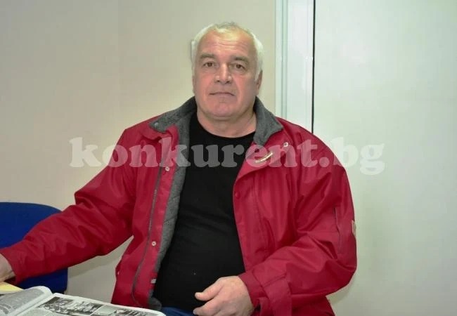 Усмивки от старите ФУТБОЛНИ ленти: Данаил Маринов: В Ботев ни спукваха от тичане - ІІ част