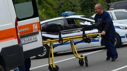 Мъж падна от 7-метрова стълба в Берковица, в болница е