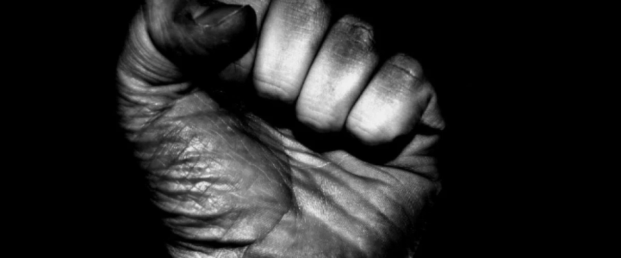 Агресивен мъж посегна на възрастната си майка в Лом, закопчаха го