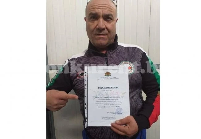 Ударен сезон чака юнаците на Любо, спонсори ги зарадваха с маркова екипировка