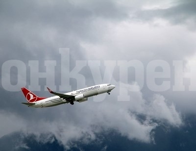 Пренасочиха самолет от Техеран за Истанбул заради съмнения за пътници с коронавирус