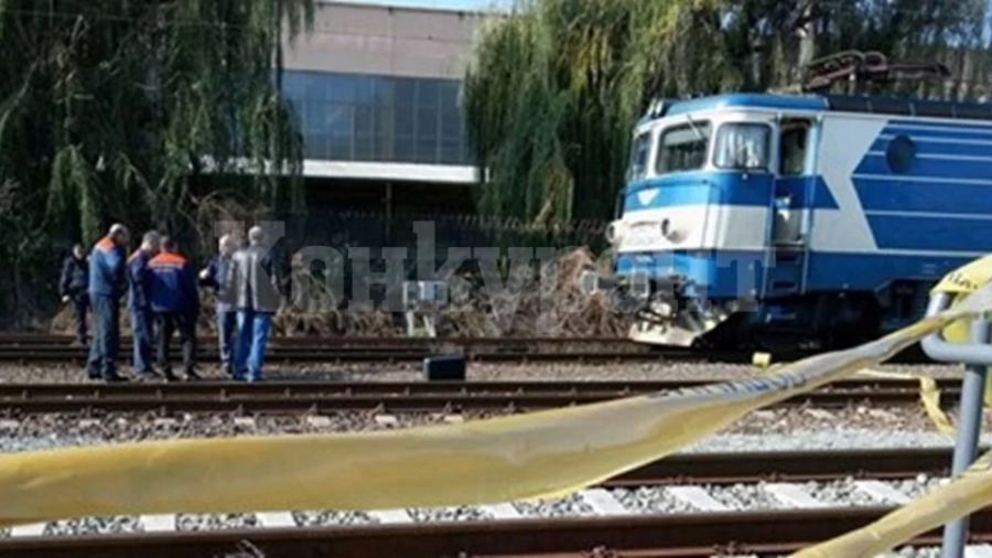 Дядо се хвърли на влакови релси и загина