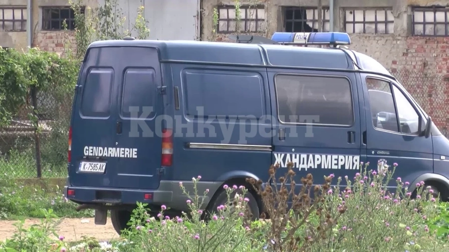 Полицаи и жандармеристи окупираха Бяла Слатина