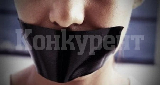 Трио взломи прозорци и врата, отмъкна насила жена от къщата