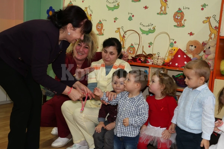 Зам.-кметът на Видин бе гост при най-малките за празника на Баба Марта СНИМКИ