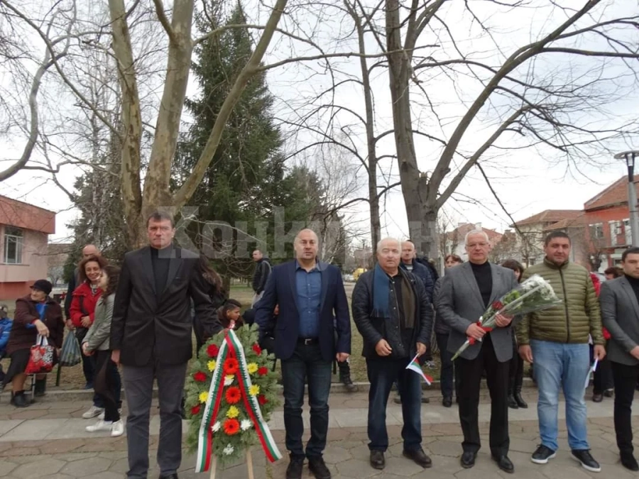 В Криводол отбелязаха 3-ти март СНИМКИ