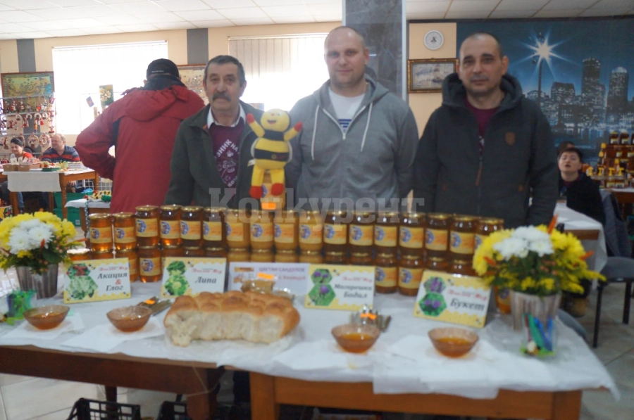 Огромен интерес предизвика празника на меда в Козлодуй