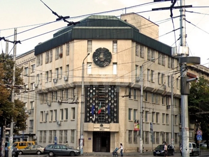 Вижте парите, колите и имотите на властта