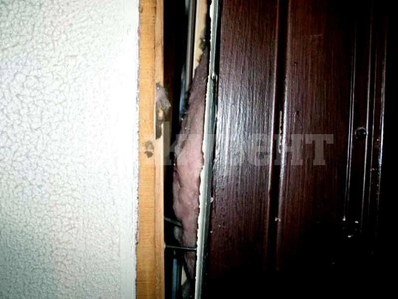 Наглост! Мъж от Лом разби дома на врачанин и се настани в него