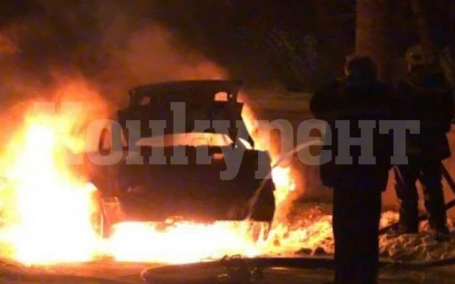 Огнена вендета! Драснаха клечката на „Опел Астра“ във Видин