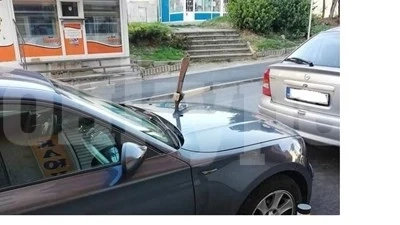 BMW осъмна със забита кирка 