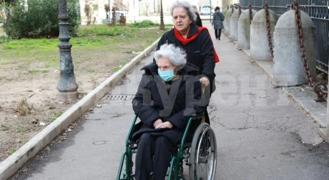 103-годишна жена се възстанови от коронавирус за по-малко от седмица