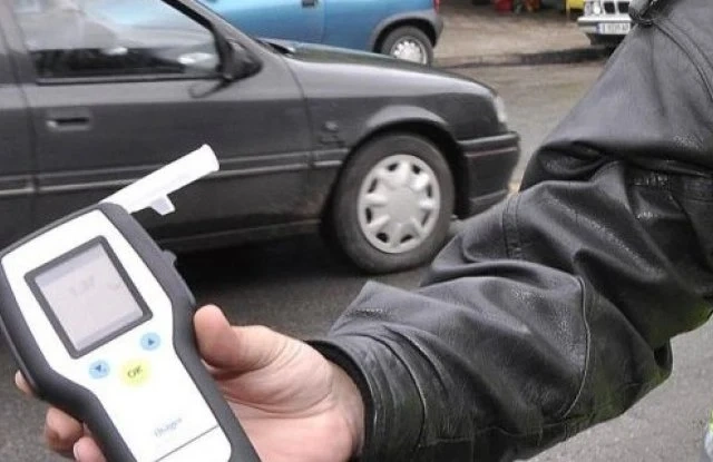 Закопчаха за 24 часа мъж, карал почерпен „Опел Астра“