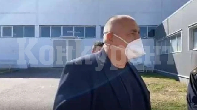 Бойко Борисов във Враца: Днес ще бъдат готови 200-300 бройки защитни облекла