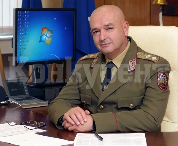 Ген. Мутафчийски: Няма да затворим границите за нашите сънародници