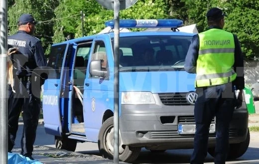 Зидарят, пронизал със сабя мъж от Монтанско, остава в ареста