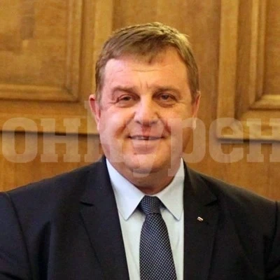 Каракачанов: Армията ще има право да проверява документи и да задържа хора, но няма да излизат танкове