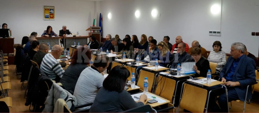 Отложиха поради коронавируса мартенската сесия на Общински съвет - Мездра