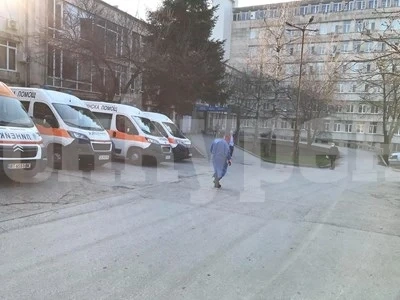 4-г. момиченце със съмнения за коронавирус лекуват във Велико Търново
