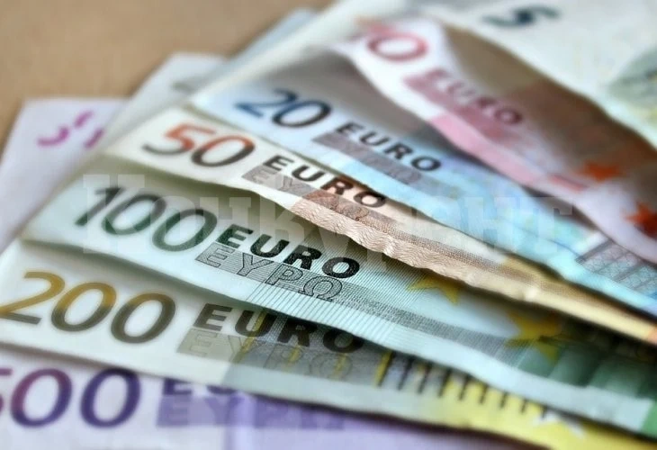 Търговска верига плаща 2 бона бонус на всеки служител за работа при карантина