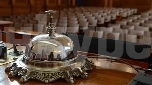 Депутатите решават дали да разпуснат НС