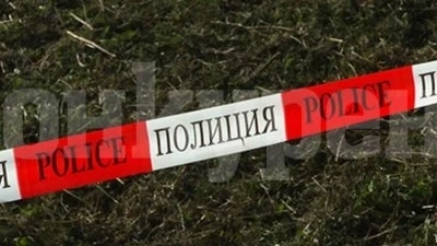 Трима мародери нападнаха жена на 95 г. в леглото й, взеха храната от хладилника