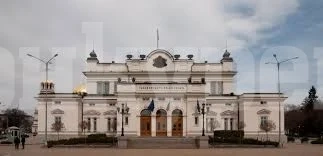 Караянчева: Имаме депутат с коронавирус – Хасан Адемов от ДПС е