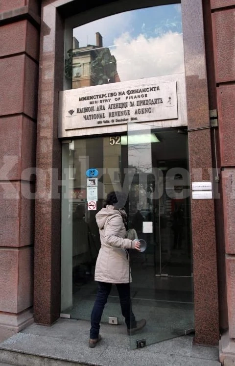 Над 150 000 граждани отчетоха данъците си онлайн до края на март