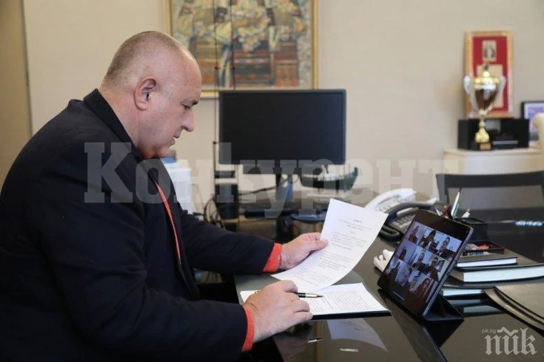 ВАЖНА НОВИНА: Борисов обяви зелените коридори за тировете