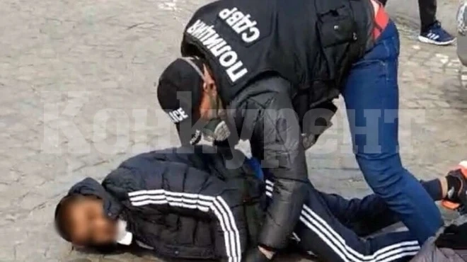 Задържаха 8 души, търгували незаконно с кръв и заплашвали близки на болни СНИМКИ