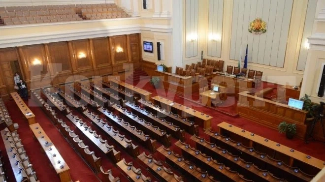 С 13 срещу 6 гласа бюджетната комисия в НС прие актуализацията на Бюджет 2020