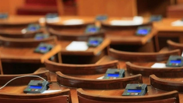 ГЕРБ ще внесат проект на решение за замразяване на депутатските заплати