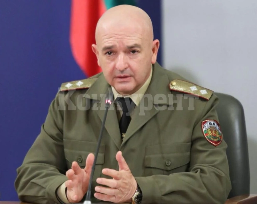 Ген. Мутафчийски: Не е време за празници, останете си вкъщи