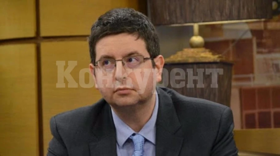Петър Чобанов: Банковата ваканция може да продължи 6 месеца