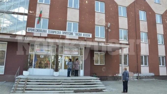 Местят видинско училище в друга сграда?