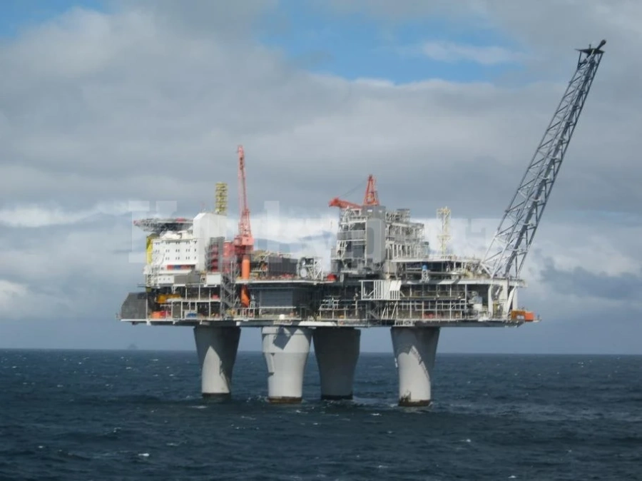 Саудитска Арабия купи акции на 4 големи западни нефтени компании за $1 млрд.