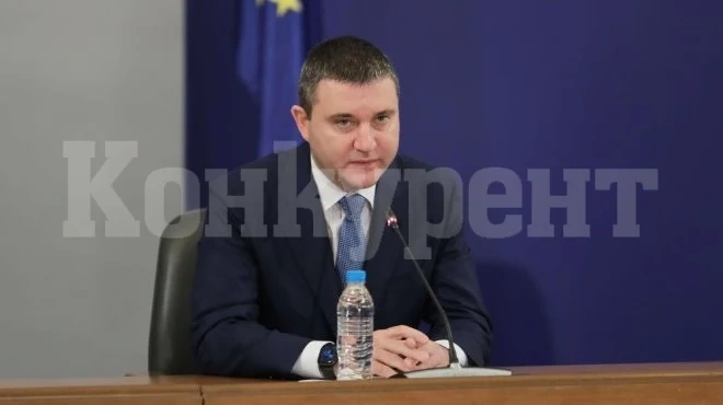 Горанов: Банкова ваканция няма, ваканцията е само ученическа