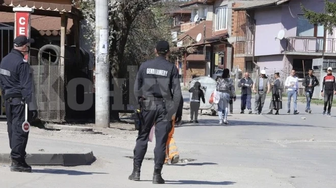 Поставиха КПП-та в махалите в София