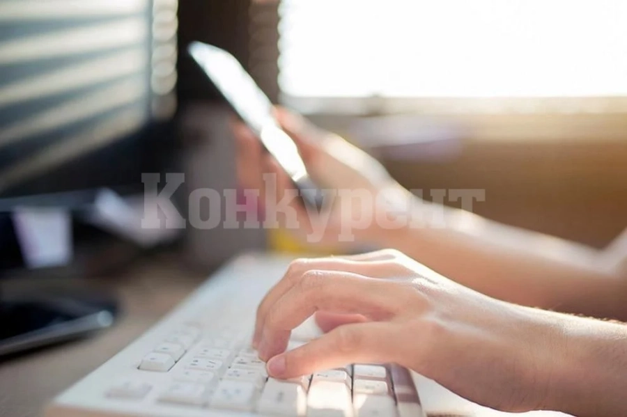 Работещите в социалната сфера ще получат по 610 лв. към заплатата си за април -