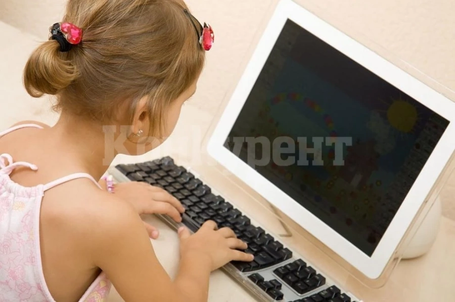 Училищата ще осигуряват интернет за социално слаби ученици