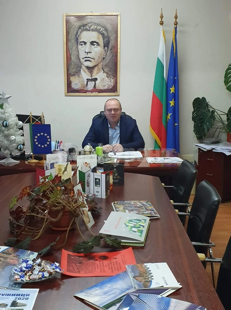 Кметът на Ружинци: Оставам си вкъщи на празниците!