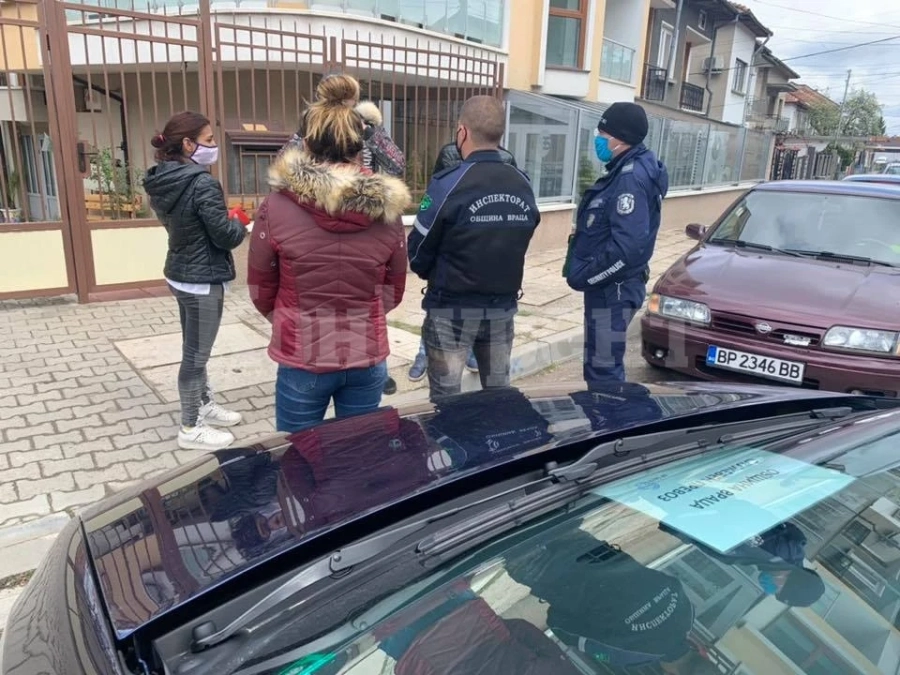 Продължават проверките за носенето на маски във Враца