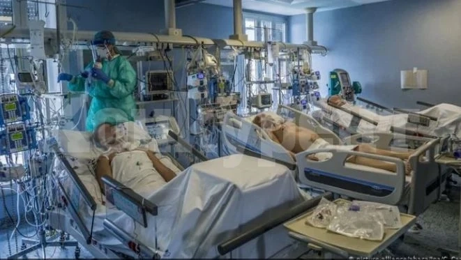 Китайски микробиолог: COVID-19 поразява само за 48 часа! Скоро няма да има край