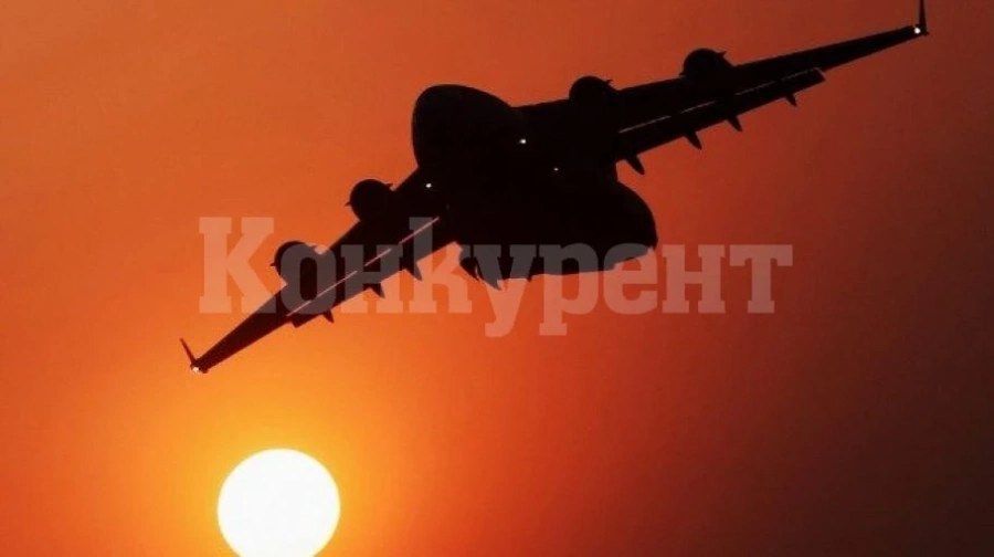 БГ пилотка докара от Китай самолет с маски